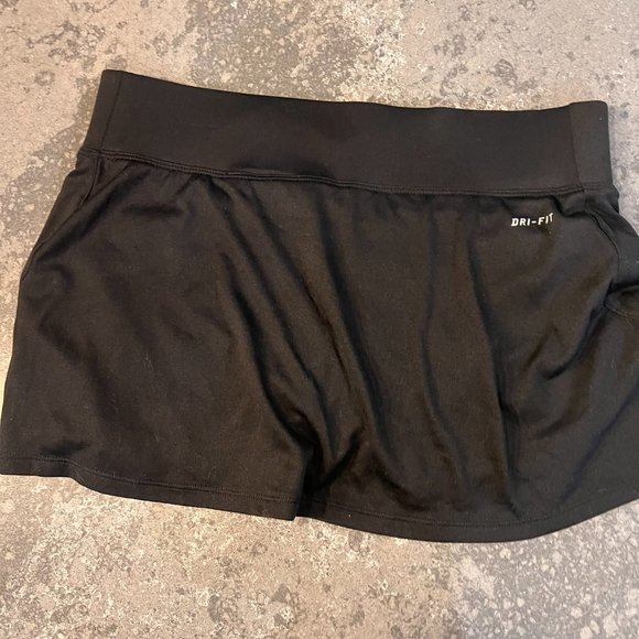 NWT Nike DriFit Skort Golf Tennis Skirt Small Black - Picture 4 of 4